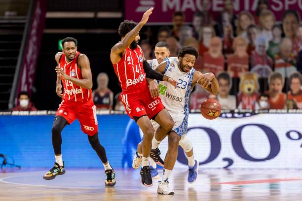 了进攻方一 了进攻方一